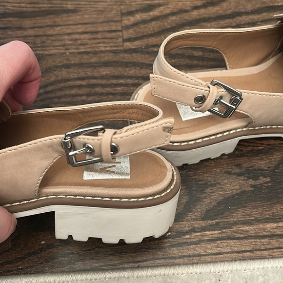 Dolce Vita Cancun Sling Back Loafers - size 7 Like new condition. - Picture 5 of 7